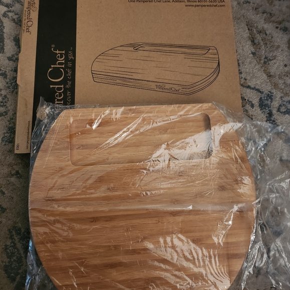 Pampered Chef bamboo reversible cheese board *New* - Picture 3 of 3